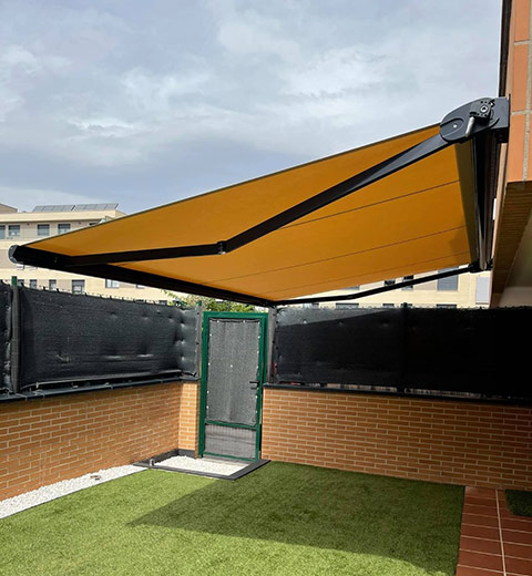Instaladores de toldos en Torrejon del Rey.